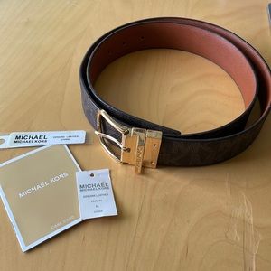 Michael Kors XL reversible leather belt.